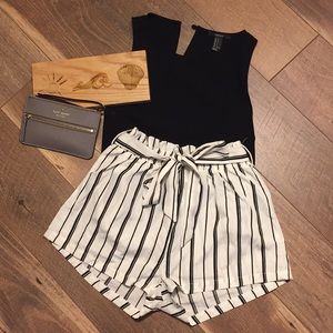 Zaful black and white stripped flowy shorts